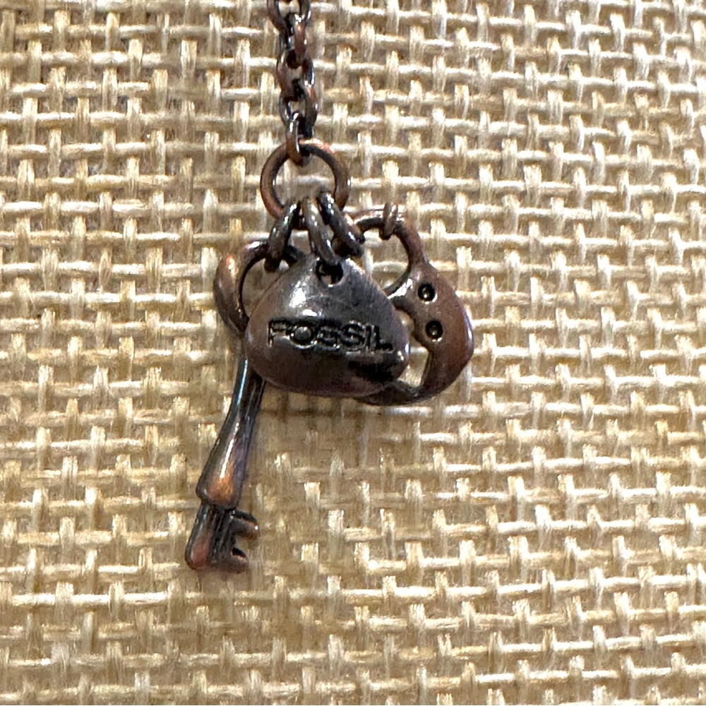 Fossil Necklace Copper Tone Necklace - beaded chain w/ Bee Pendant, rhinestones - Picture 12 of 13